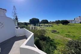 2+1 Bedroom Duplex Apartment with Pool in Quarteira