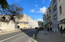 2 Bedroom Apartment | Benfica | Leasehold | Refurbished