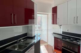 2 Bedroom Apartment | Benfica | Leasehold | Refurbished