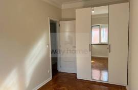 2 Bedroom Apartment | Benfica | Leasehold | Refurbished