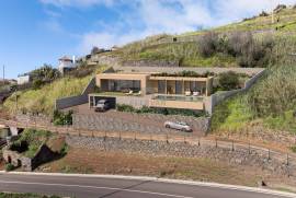 MODERN VILLA WITH SEA VIEW IN CALHETA MODERN VILLA WITH SEA VIEW IN CALHETA