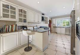 Carvoeiro – Spacious luxury 5+1-bedroom villa with pool, sea views, double garage on large private plot