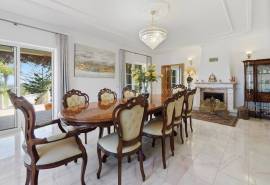 Carvoeiro – Spacious luxury 5+1-bedroom villa with pool, sea views, double garage on large private plot