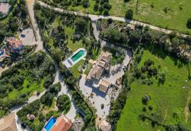 Carvoeiro – Spacious luxury 5+1-bedroom villa with pool, sea views, double garage on large private plot