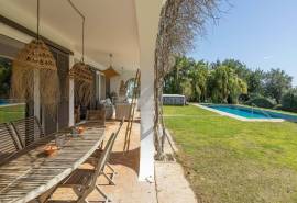 Olhão – Luxury 3-Bedroom Quinta with Pool, Sea Views and Olive Grove.