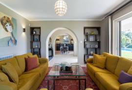 Olhão – Luxury 3-Bedroom Quinta with Pool, Sea Views and Olive Grove.