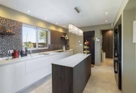 Olhão – Luxury 3-Bedroom Quinta with Pool, Sea Views and Olive Grove.