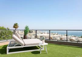 Modern apartment with terrace and sea views in Iconic, Gran Alacant