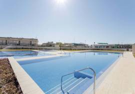 New build with terrace 700 m from the beach in La Mata