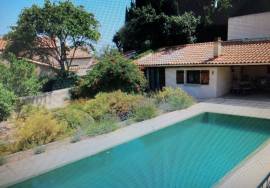 Large House With 125 M2 Of Living Space On 1010 M2 Of Land With A Swimming Pool And A Separate 38 M2 Flat. Large House With 125 M2 Of Living Space On 1010 M2 Of Land With A Swimming Pool And A Separate 38 M2 Flat.