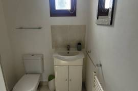 Large House With 125 M2 Of Living Space On 1010 M2 Of Land With A Swimming Pool And A Separate 38 M2 Flat. Large House With 125 M2 Of Living Space On 1010 M2 Of Land With A Swimming Pool And A Separate 38 M2 Flat.