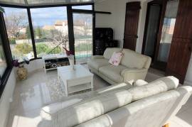 Large House With 125 M2 Of Living Space On 1010 M2 Of Land With A Swimming Pool And A Separate 38 M2 Flat. Large House With 125 M2 Of Living Space On 1010 M2 Of Land With A Swimming Pool And A Separate 38 M2 Flat.