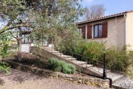 Large House With 125 M2 Of Living Space On 1010 M2 Of Land With A Swimming Pool And A Separate 38 M2 Flat.