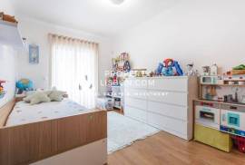 Lisbon 4 Bed Villa Modern Large Rooms Lisbon 4 Bed Villa Modern Large Rooms