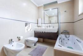 Lisbon 4 Bed Villa Modern Large Rooms Lisbon 4 Bed Villa Modern Large Rooms