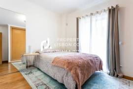 Lisbon 4 Bed Villa Modern Large Rooms Lisbon 4 Bed Villa Modern Large Rooms