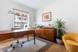 Lisbon 4 Bed Villa Modern Large Rooms Lisbon 4 Bed Villa Modern Large Rooms