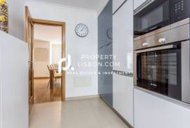 Lisbon 4 Bed Villa Modern Large Rooms Lisbon 4 Bed Villa Modern Large Rooms