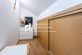 Lisbon 4 Bed Villa Modern Large Rooms Lisbon 4 Bed Villa Modern Large Rooms