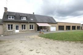 Detached Country House with Indoor Pool