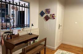 Beautiful House with Pool in the Middle of Vineyards