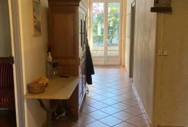 Beautiful House with Pool in the Middle of Vineyards