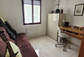 Large House With Swimming Pool