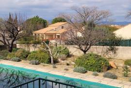 Large House With Swimming Pool