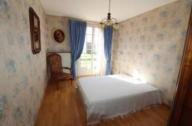 Single Storey Villa With Garden