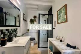 Charming Town House in Historic Location