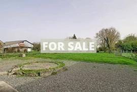 Detached Country House with Outbuildings