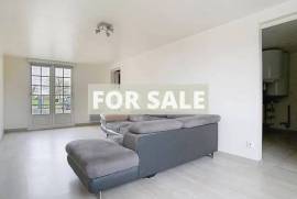 Detached Country House with Outbuildings