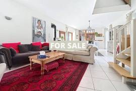 Detached Country House in Bucolic Rural Setting