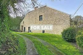 Detached Country House in Bucolic Rural Setting