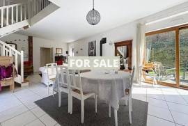 Detached Country House in Bucolic Rural Setting