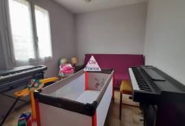 Detached House with Garden, Lovely Family Home