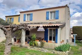 Detached House with Garden, Lovely Family Home