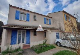 Detached House with Garden, Lovely Family Home