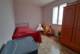 Detached House with Garden, Lovely Family Home