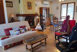 Detached House with Garden, Lovely Family Home