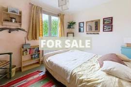 Detached Country House with Landscaped Garden