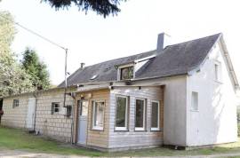 Detached Country House with Landscaped Garden