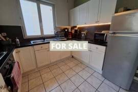 Town House with Garden in Good Order