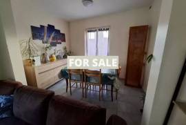 Town House with Garden in Good Order