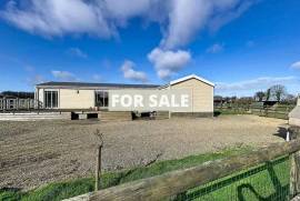 Equestrian Property on 19 Hectares of Land