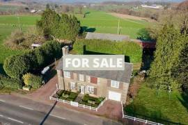 Detached Country House with Outbuildings and Open Views