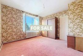 Detached Country House with Outbuildings and Open Views