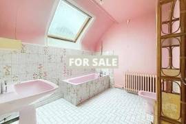 Detached Country House with Outbuildings and Open Views