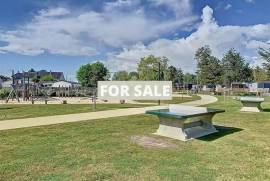 Leisure Property in Resort by the Coast Leisure Property in Resort by the Coast