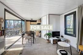 Leisure Property in Resort by the Coast Leisure Property in Resort by the Coast